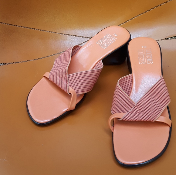 mootsie tootsie sandals elastic